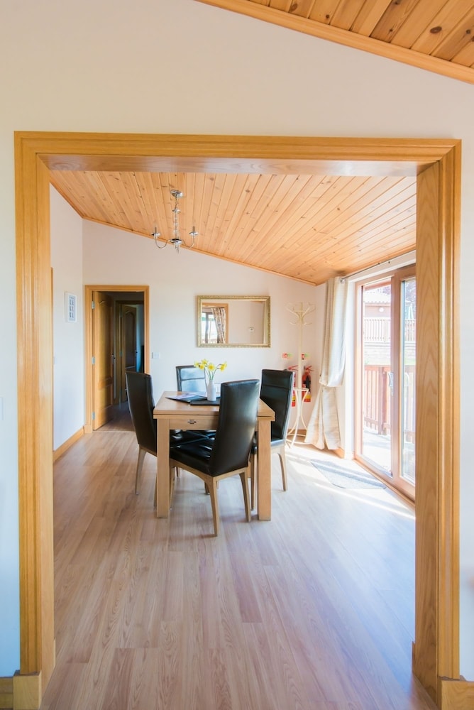 Tawny Lodge
