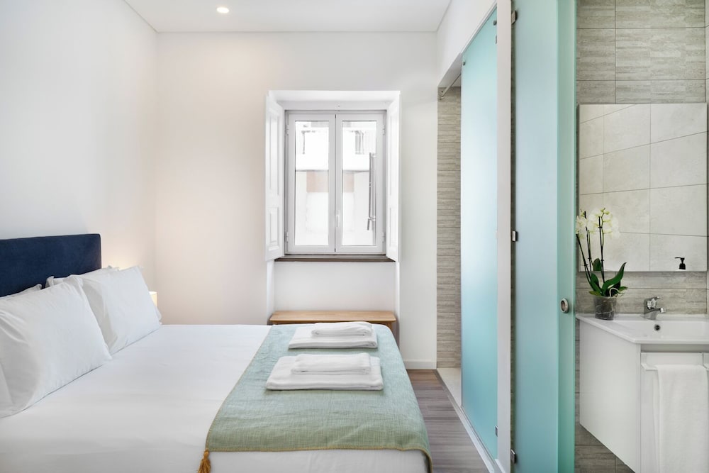 Faro DAZ House by Get Your Stay