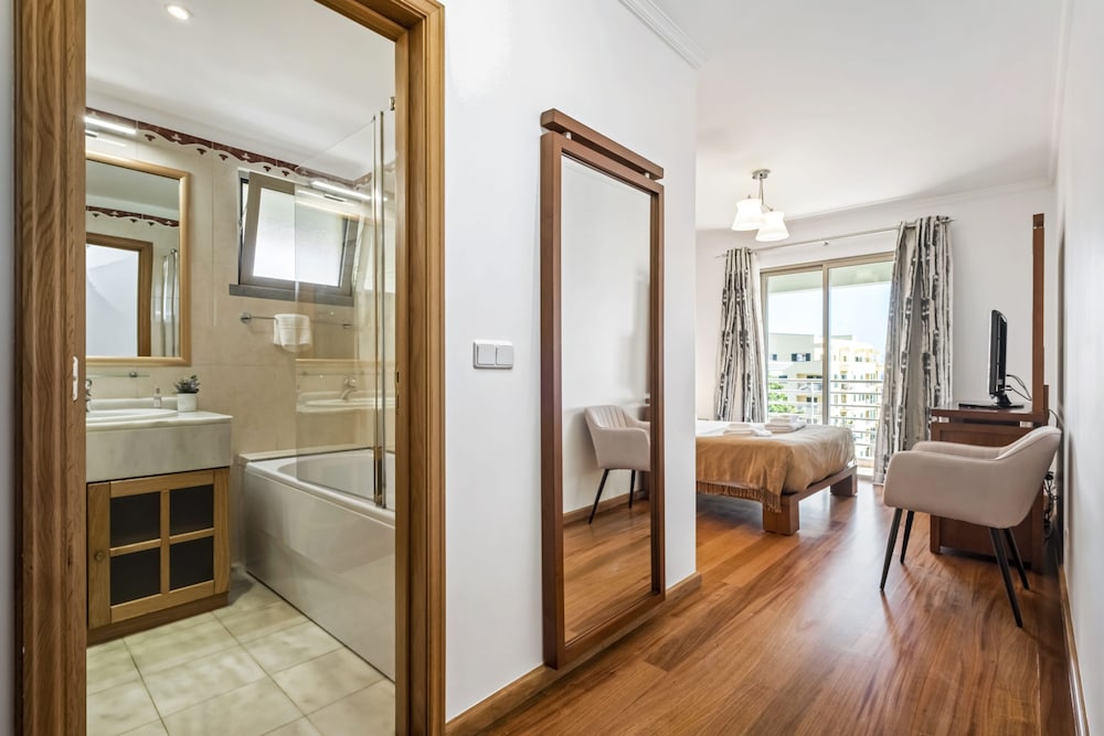 Serenity Solace by Madeira Sun Travel