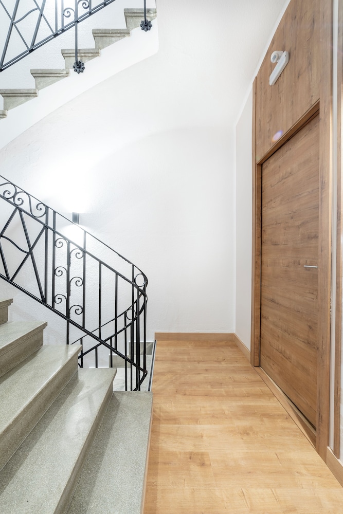 Ando apartments