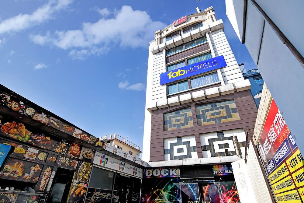 Fabhotel Park Street Inn