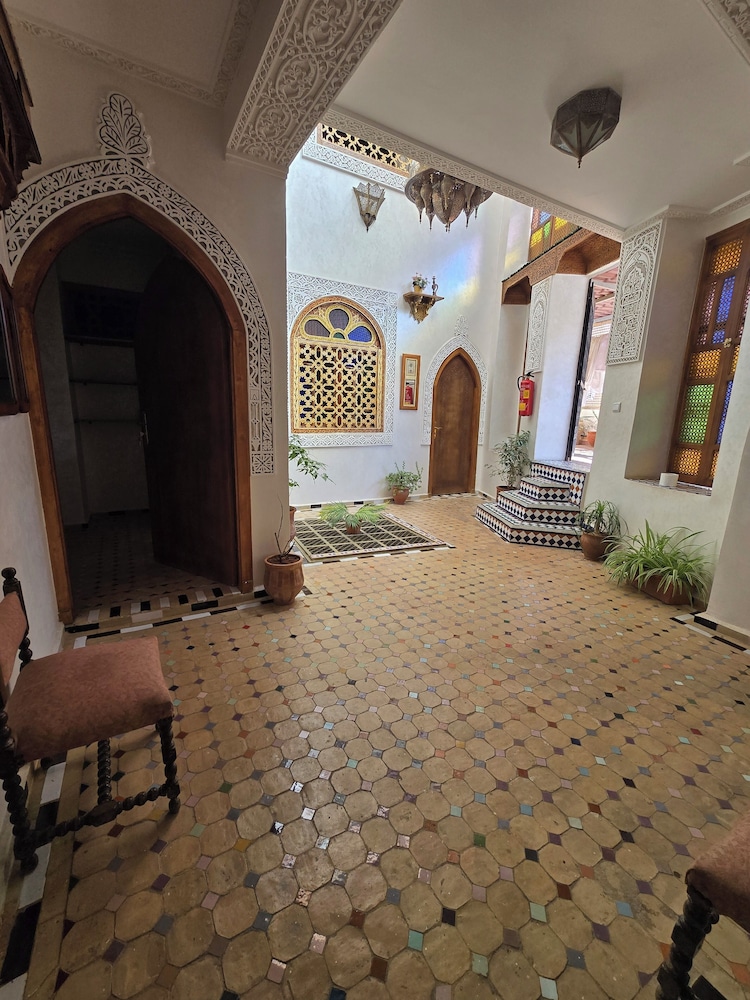 RIAD RAHBA FEZ