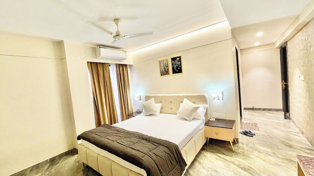 Premium Hotel M Shri near Mahakal Temple