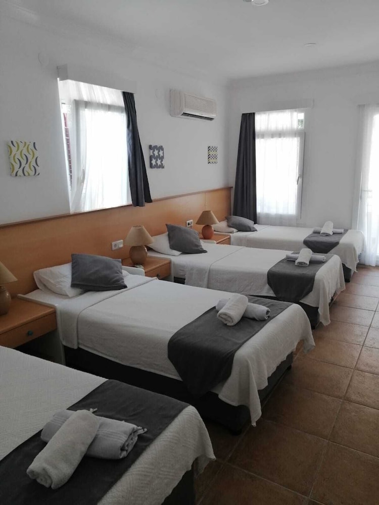 Mimosa Pension