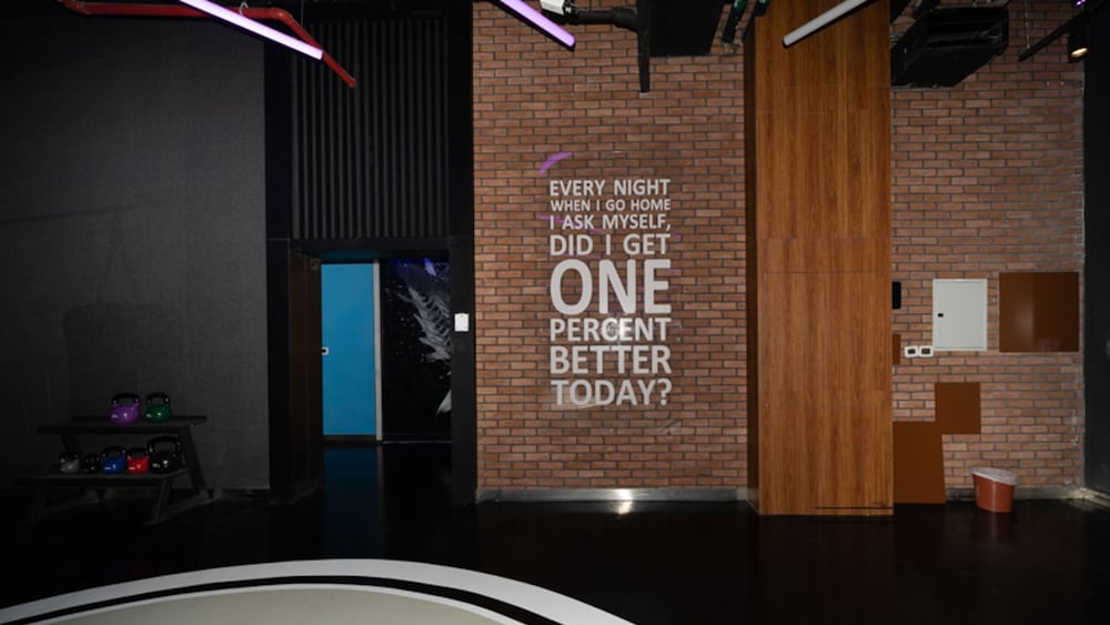 Modern & Stylish Studio in JVT
