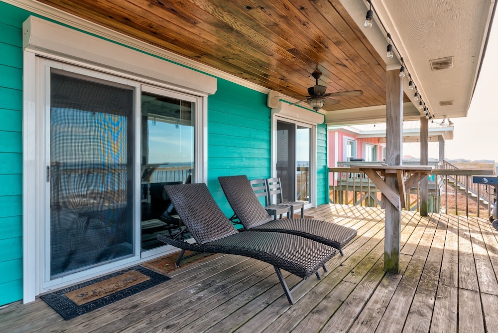 Chele's Bayside Cottage - 2304 Island Shores Dr 4 Bedroom Home by RedAwning view 3