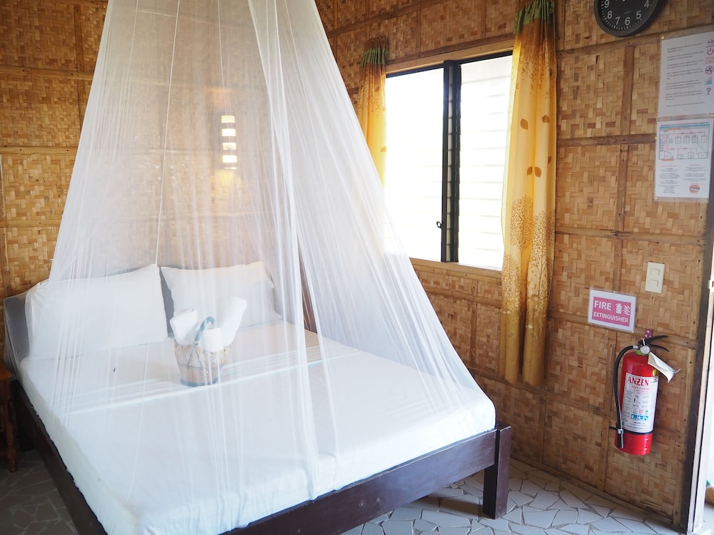 Footprints Beach Resort 2