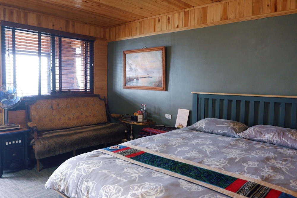 Ta Phin Cottage