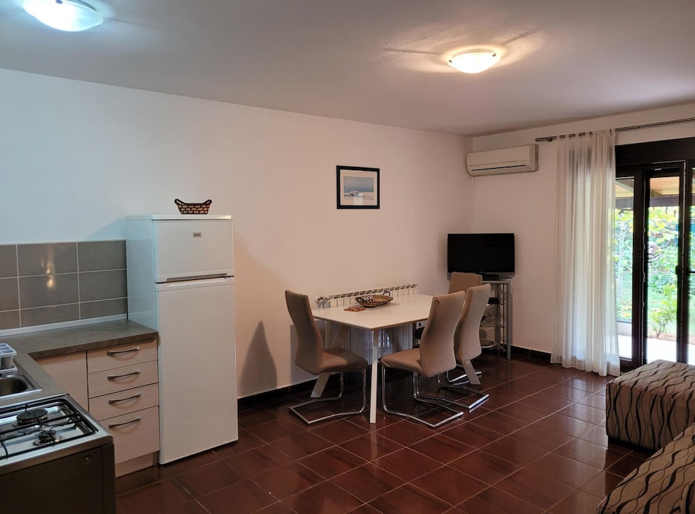 Apartments Villa Dina