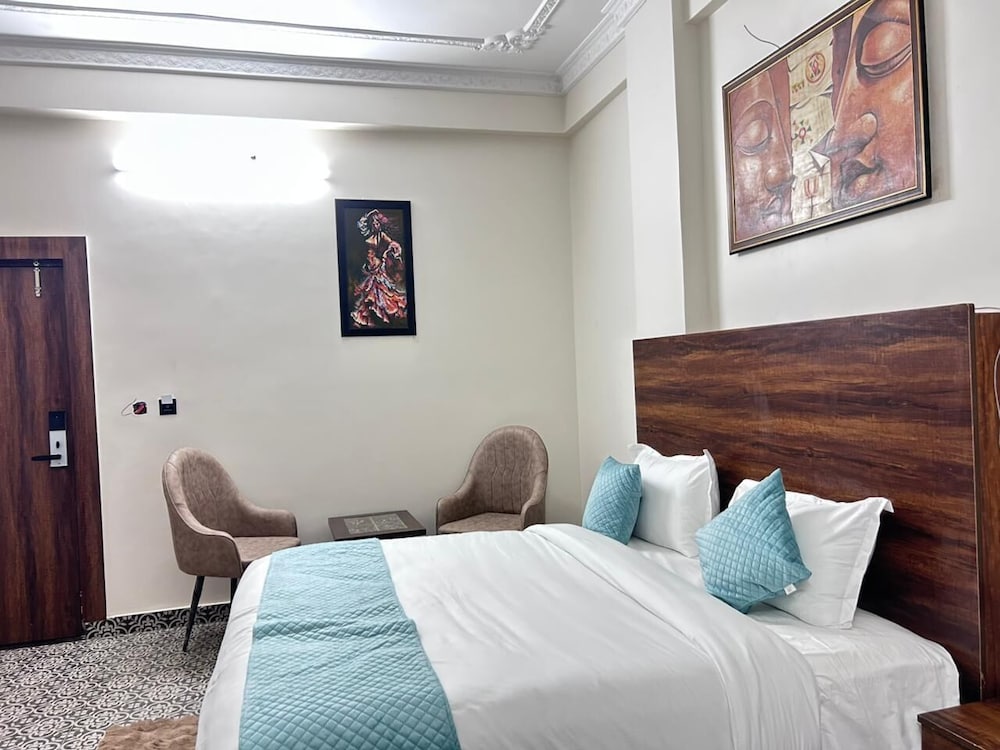 Abharam Retreats