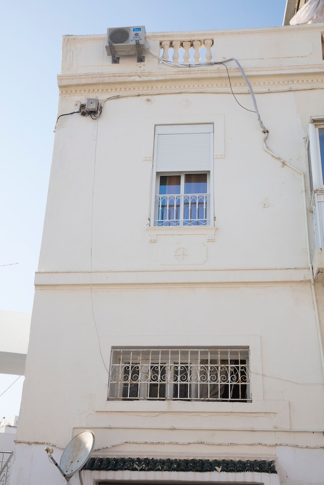 Charmin & Trendy Apartment Marsa Beach