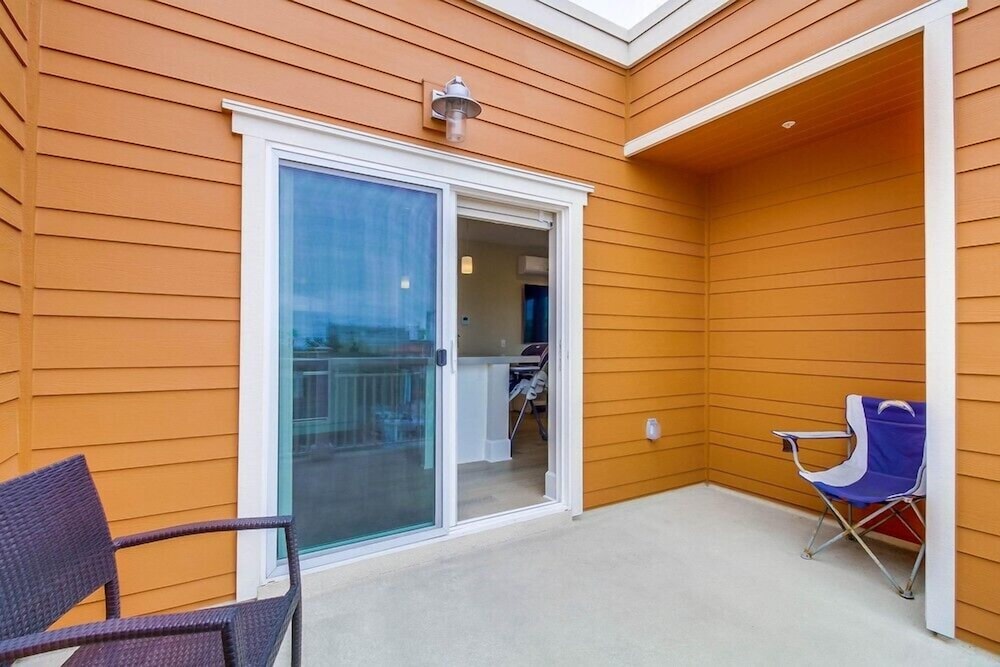Santa Barbara Loft