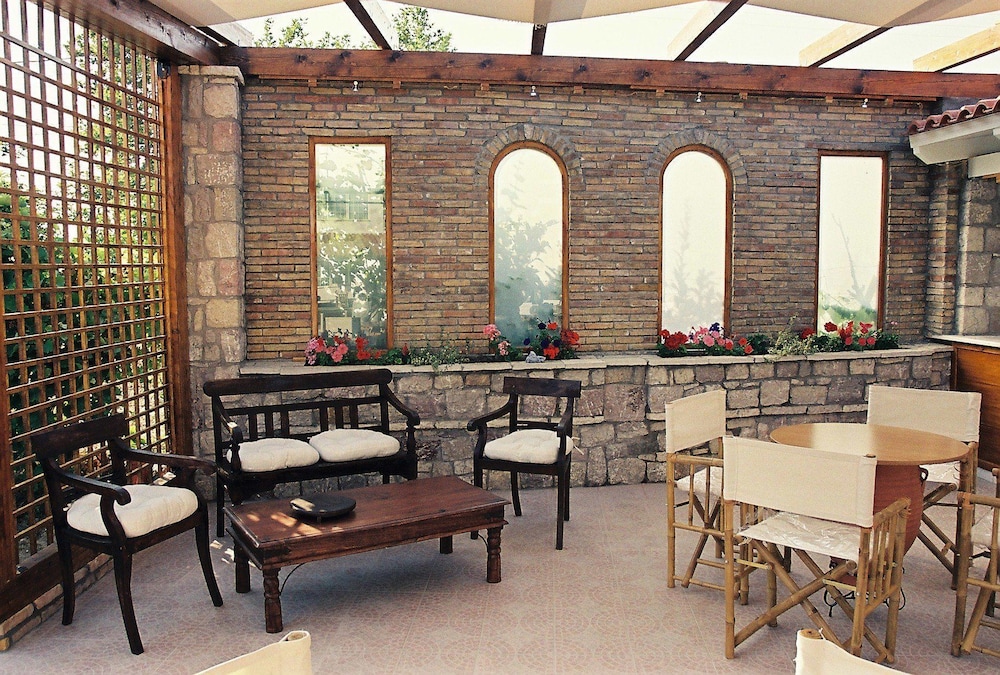 Nicolas Village Club