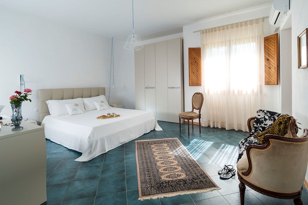 Villa in Trapani With Private Pool & Near Sea