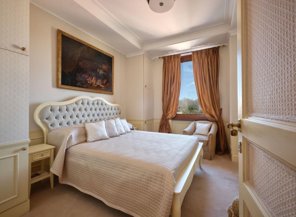 Colosseum Penthouse - Treasurerome Beyond
