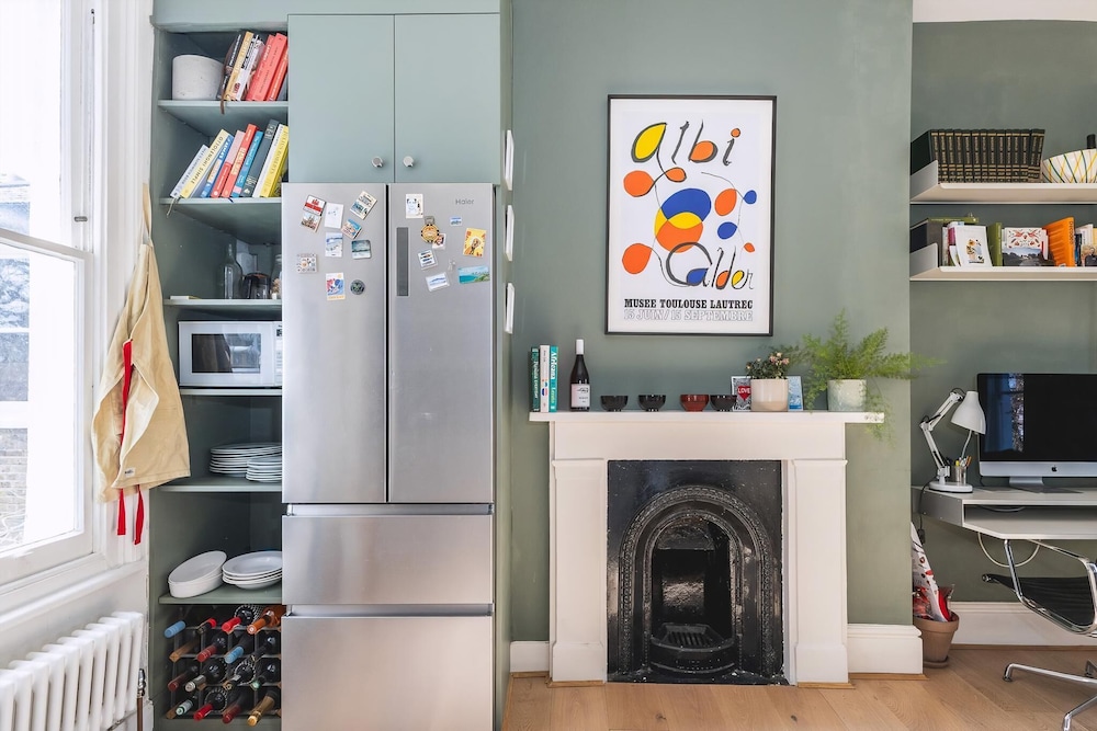 Leafy & Stylish Brixton Retreat