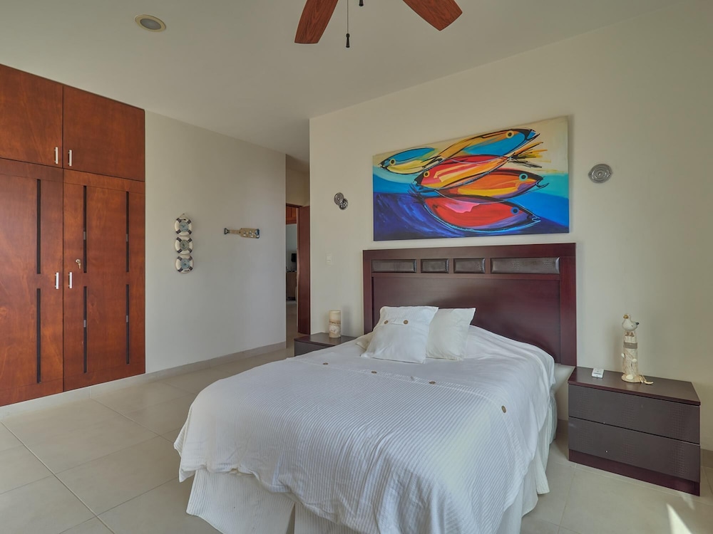 Puerto Paraiso - Yucatan Home Rentals view 4
