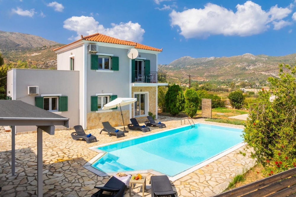 Villa Olga in Kateleios