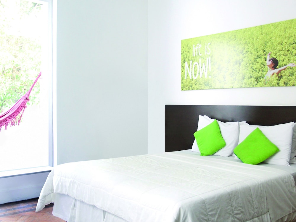 CLH Suites Copacabana Santa Clara - Hostel view 4