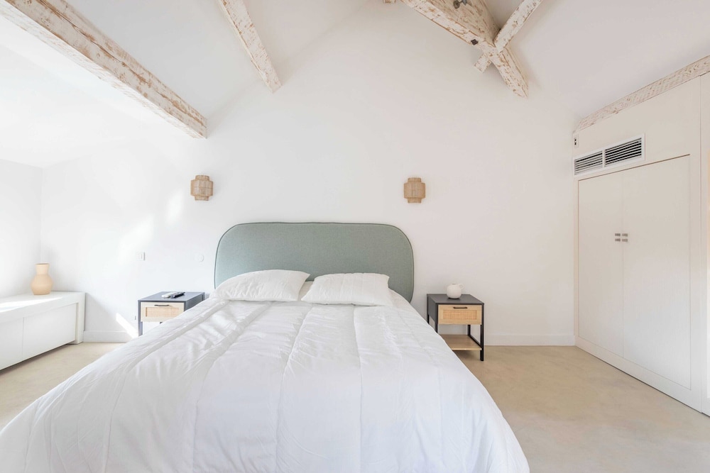 Charming Small Private House - Marseille 8th view 5