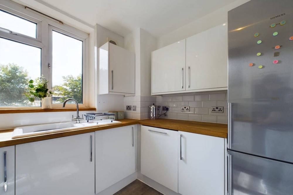 The Earl s Court Hideaway - Warm 3bdr House