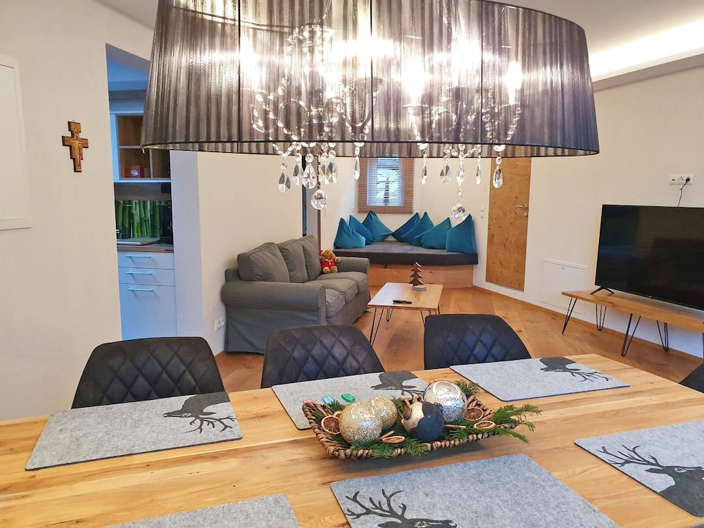 Mountain Living Apartments - Ski-In & Ski-Out