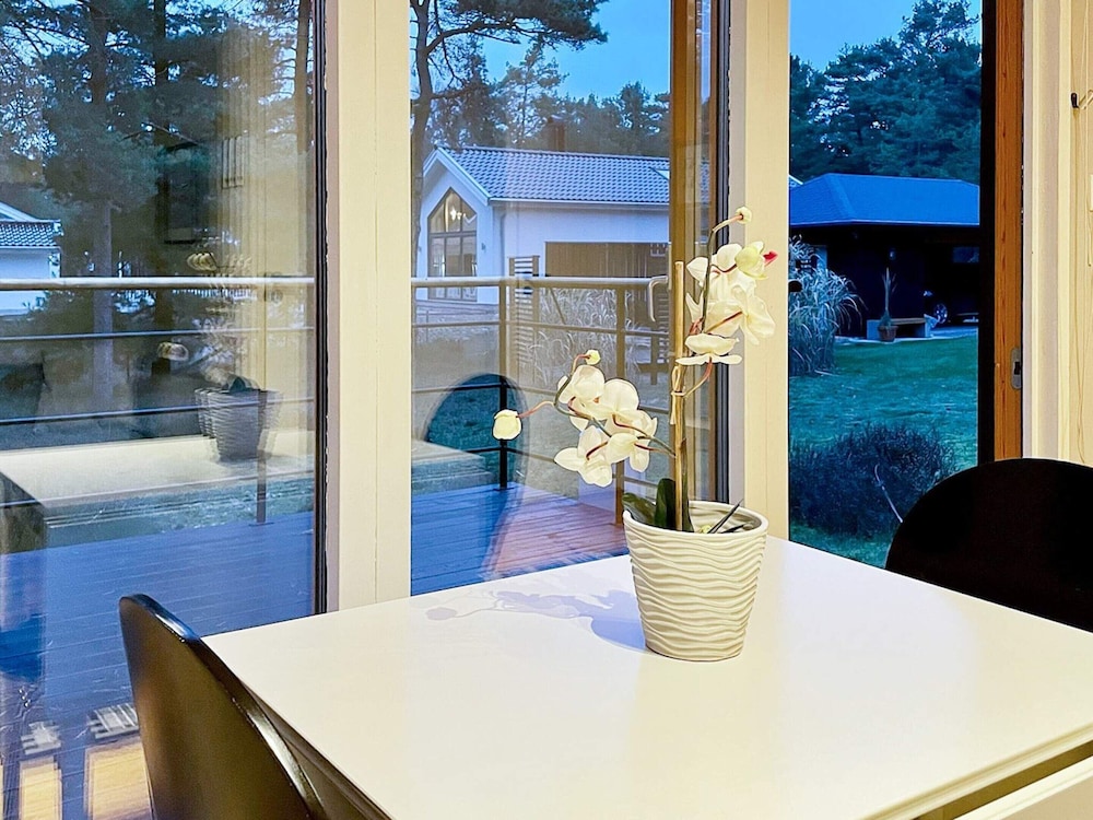Cozy Cottage Near Beach in Ahus