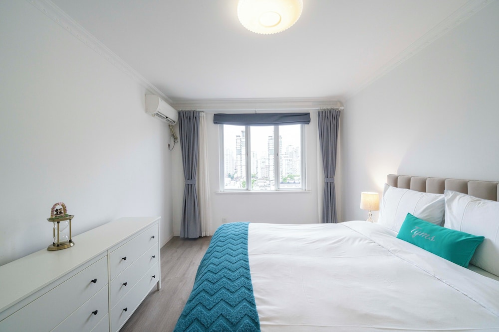 Tyms Xujiahui Prime 2BR APTGarden