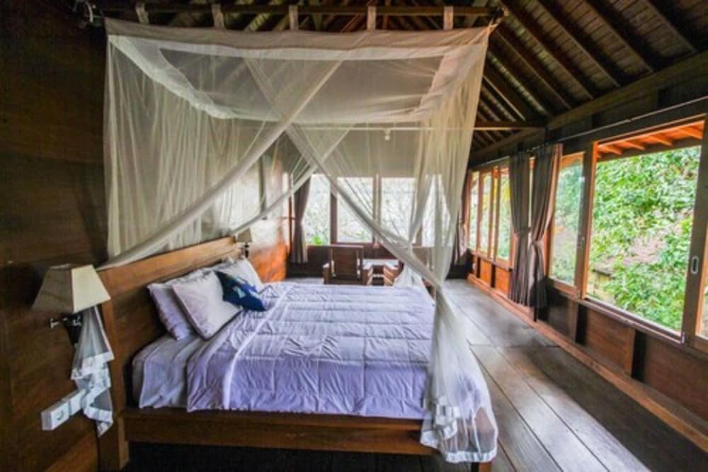 Sari Bamboo Bungalows