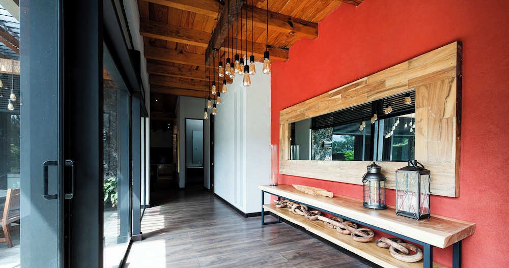 Pedacito de Lago - Lakeview Home