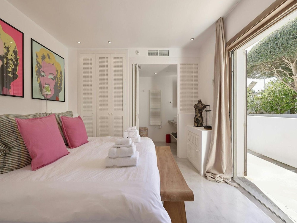 Holiday Home With Central Heating