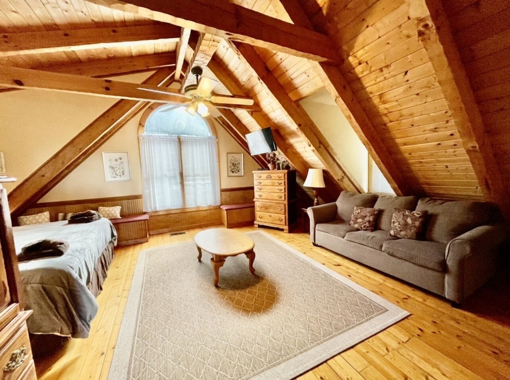 Olde Tyme Way Cabins 3526