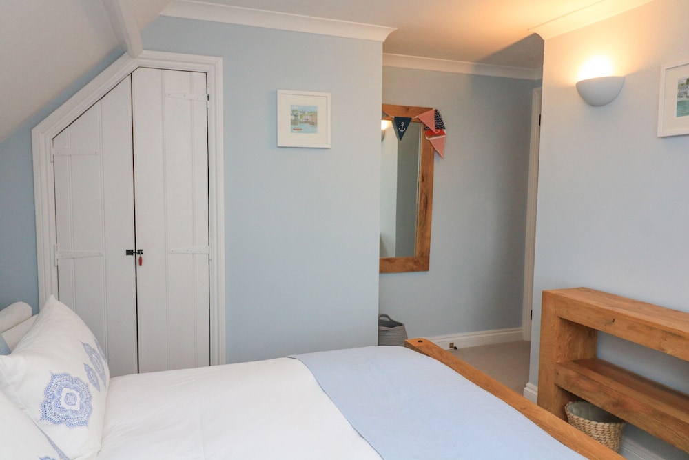 5 Melbury