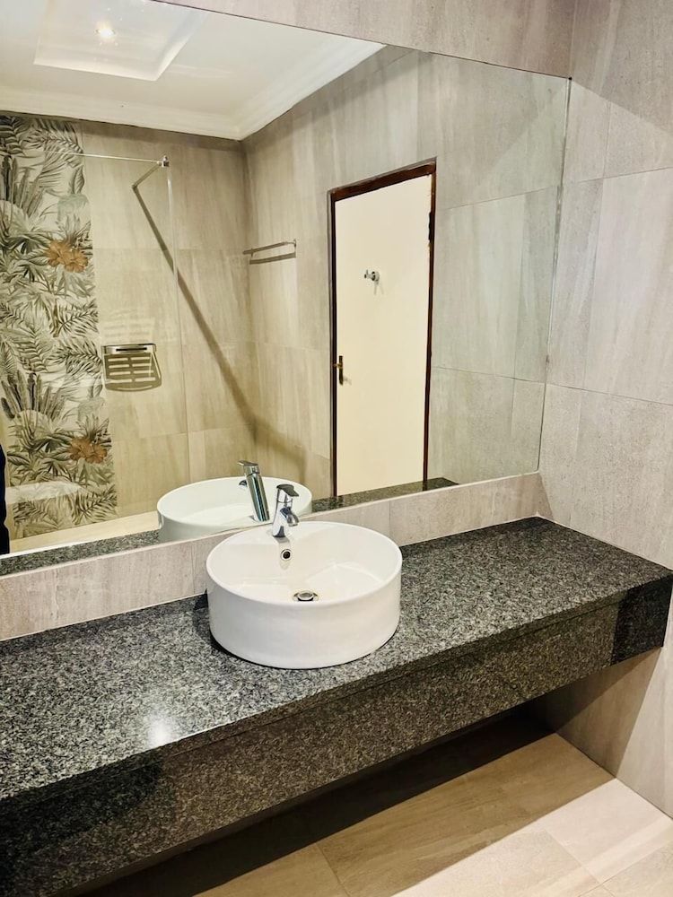 Dwaleni Farm Lodge
