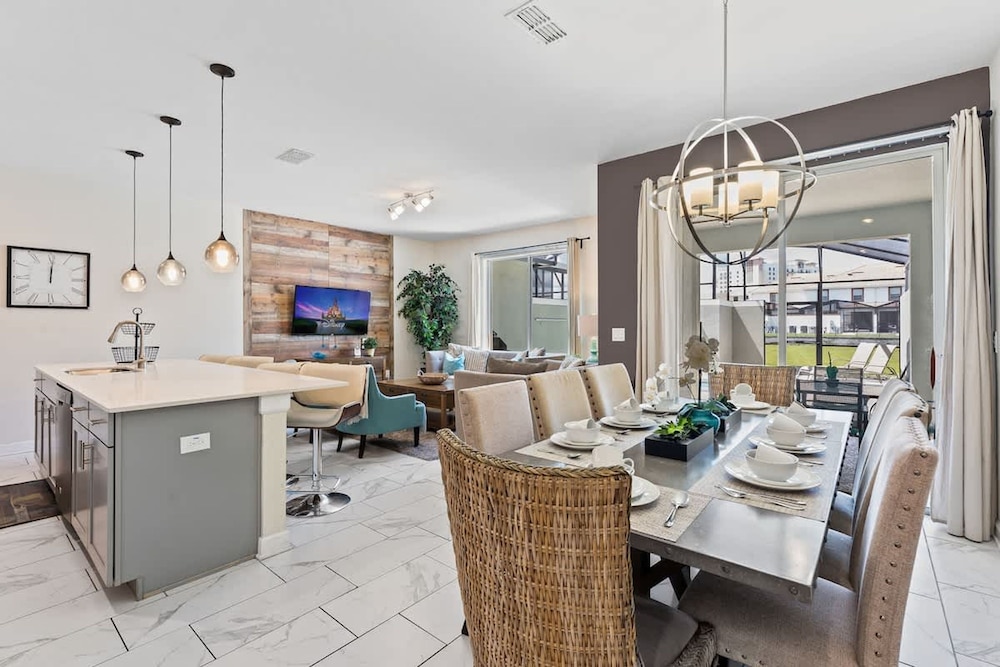 Amazing Resort Near Disney 4BR Townhome