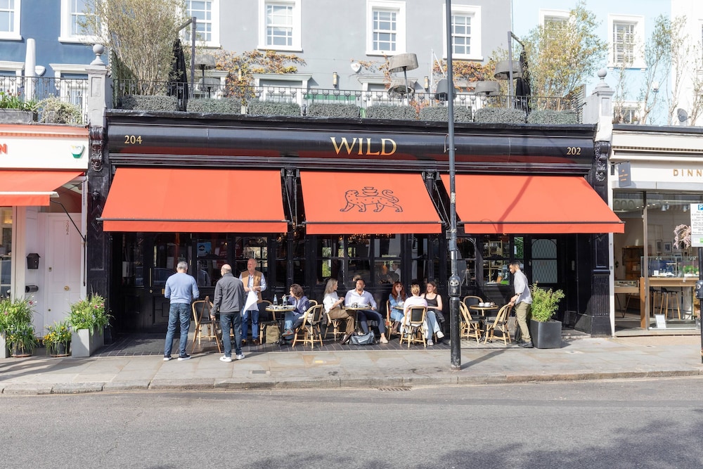 Ladbroke Gardens VII by Onefinestay