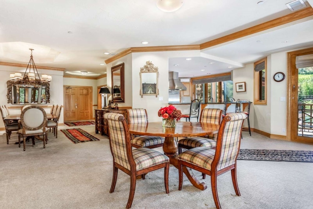 Ski in, Ski out 3 Bedroom in Beaver Creek Village With Excellent Mountain Views