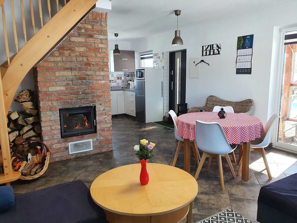 Comfortable Holiday Home, Private Garden, Sauna