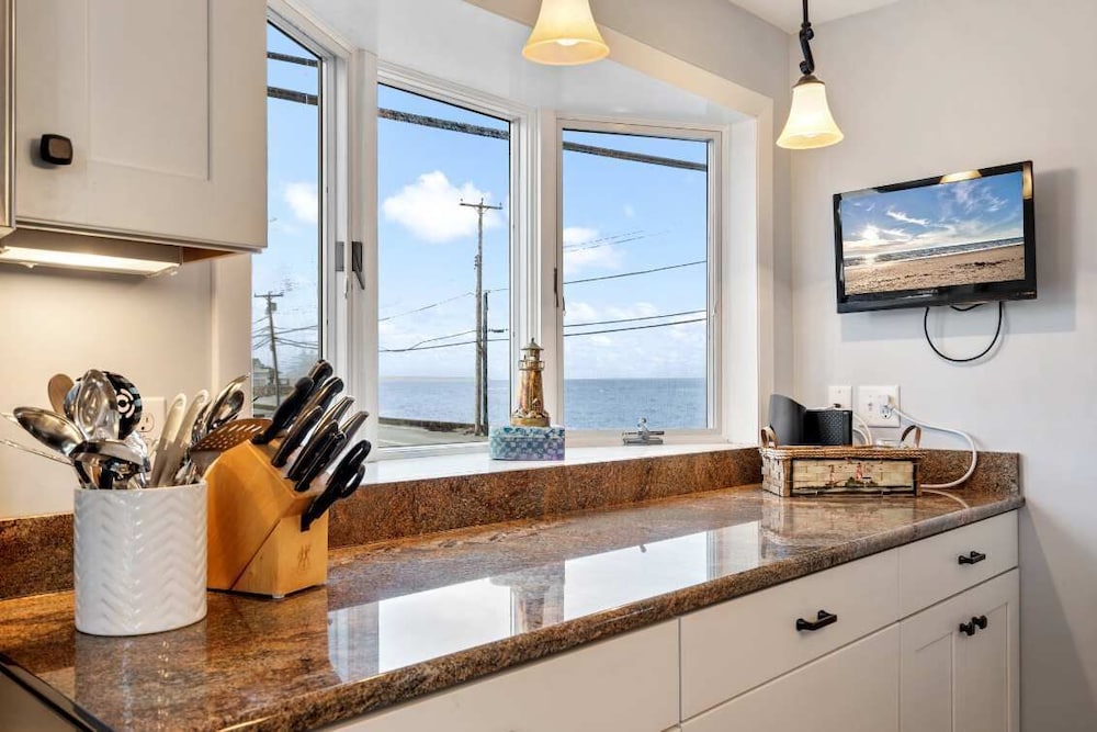Oceanfront Front Porch Back Deck Kitchen