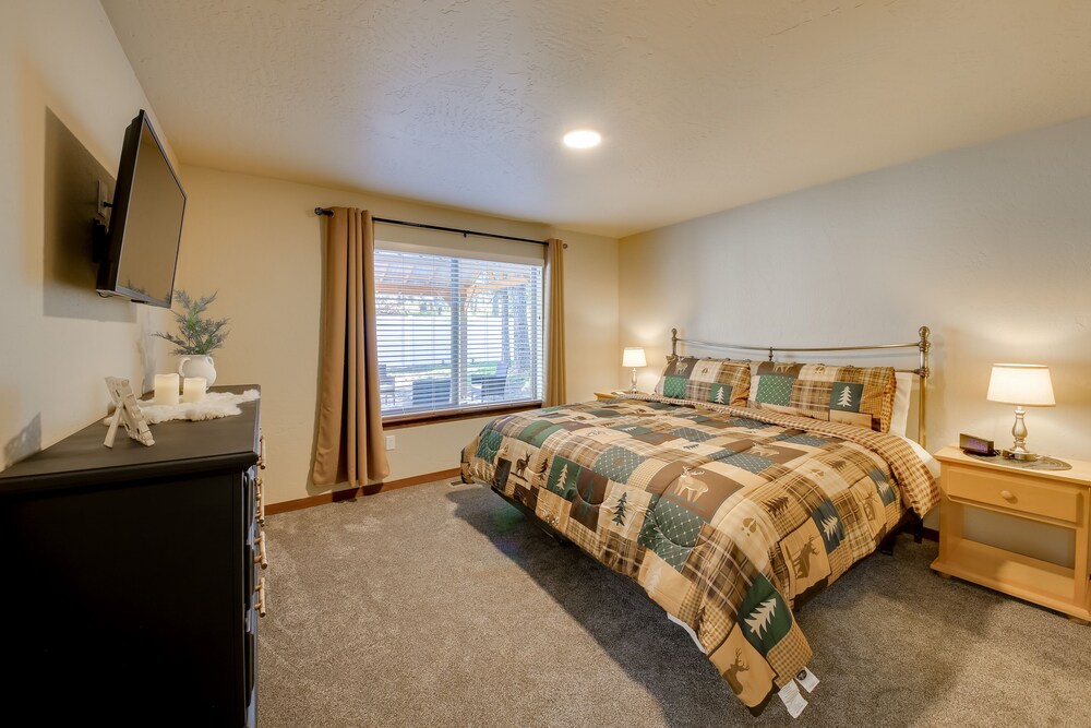 Pet-friendly Oldtown Retreat: Hot Tub  Kayaks! - Property Image 27