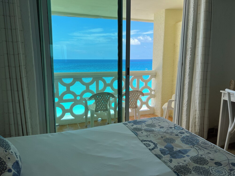 OvaCancun Apartments