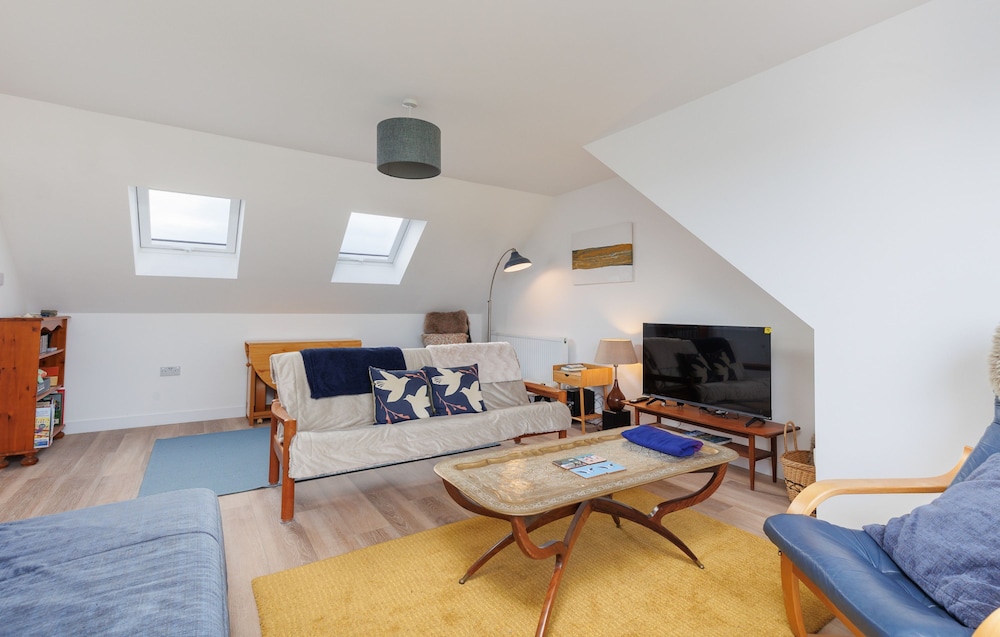 Sea Breeze Your Coastal Sanctuary in Sandown