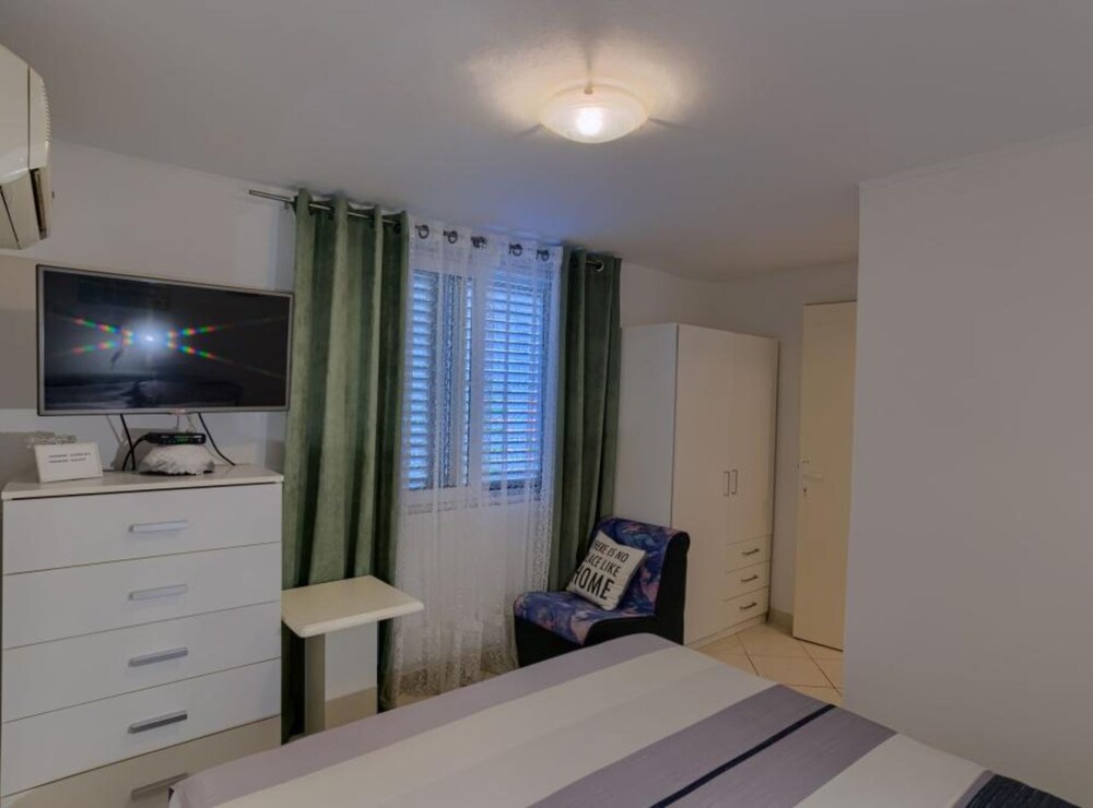 Sunset Tides Apartments With Terrace and Sea View