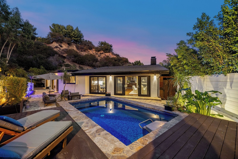 Shirley Lane- Elegant Mid-century Oasis With Pool & Canyon Views - Image 1