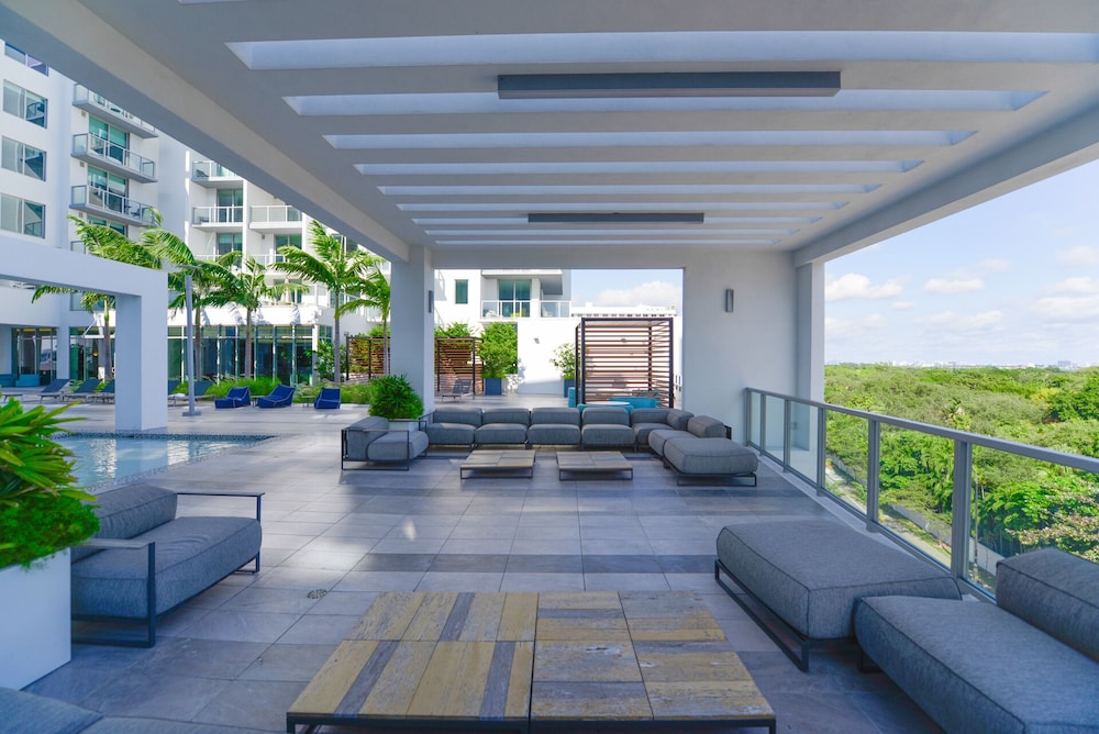 Luxury Condo with Den at Design District