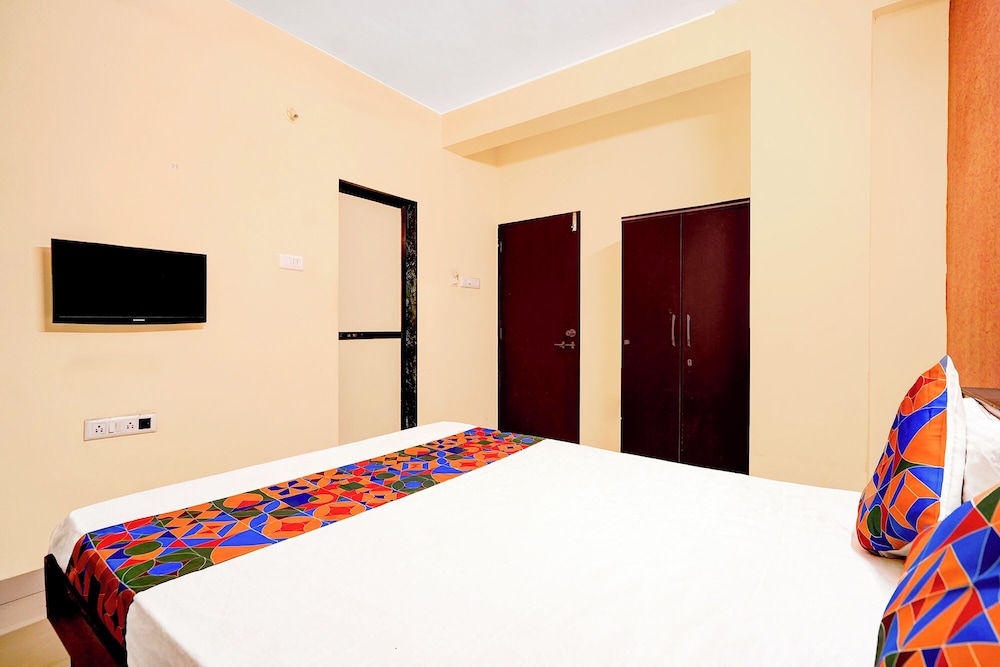 Fabhotel Seven Hills Inn