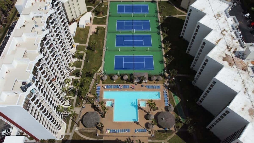 Saida Beachfront Luxe Condo Two Heated Pools 2 Bedroom Condo