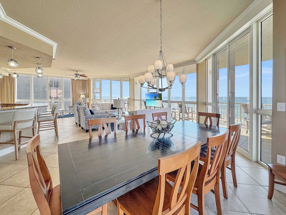 Oceanfront Luxe Pool + Beachfront Free Golf