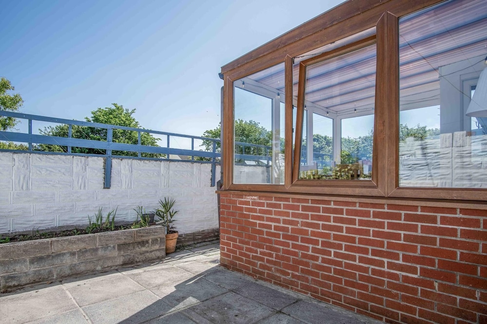 Cosy Cottage - 2 Bedroom Cottage - Mumbles