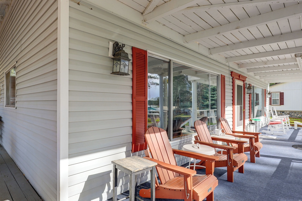 Steps to Pine Hollow Reservoir: Home w/ Fire Pit!